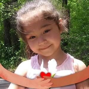 Meet your Posher, Liza